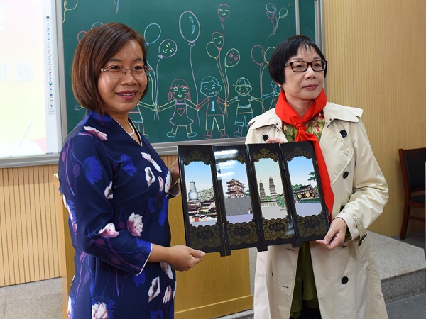 Macao education delegates visit Shanxi University