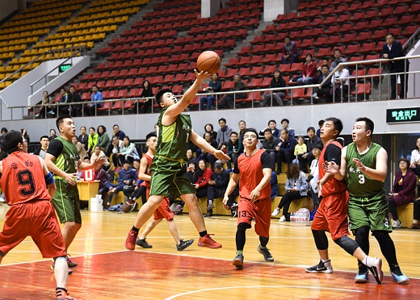 Shanxi University holds faculty basketball competition