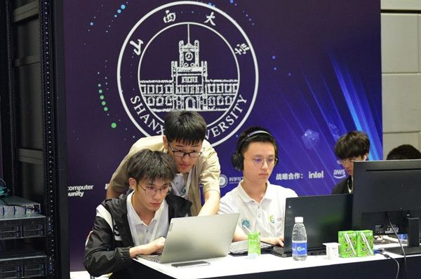 SXU students break world record for computing performance