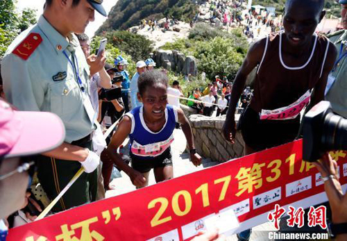 Annual intl Mount Tai climbing festival to take place in Tai'an