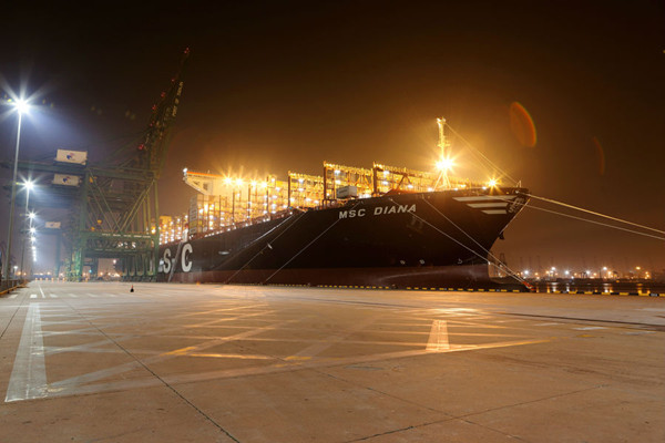 Maximum level container vessel goes into service at Tianjin Port