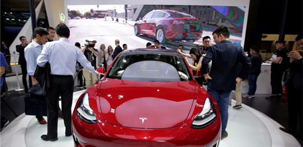 Large-scale shipment of Tesla's Model 3 cars arrives at Tianjin Port