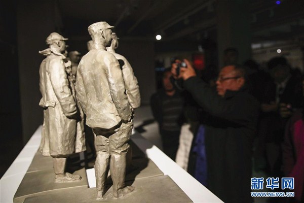 Sculptor exhibits patriotic art in Shenyang