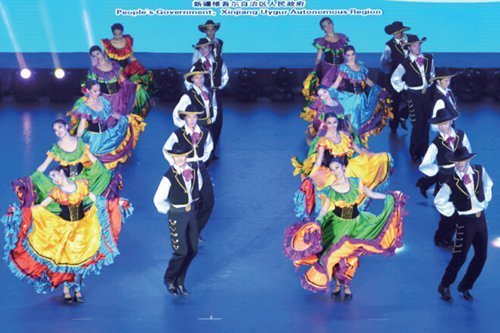 Kazakh artists bring Xinjiang Dance Festival to an end