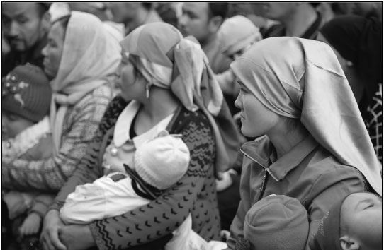 Specialist helps children of Xinjiang