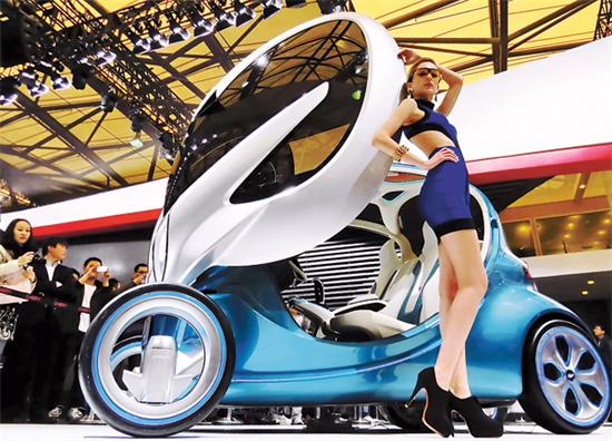 Are models necessary for auto shows?