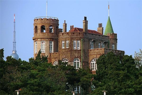 Qingdao buildings evoke a bygone era