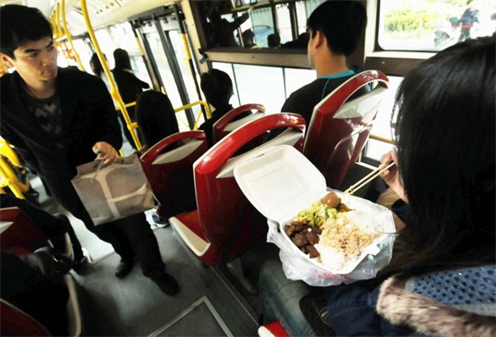 Is it rude to eat on mass transit?