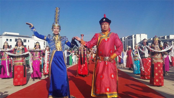 Grand ceremony to showcase traditional Mongolian costumes
