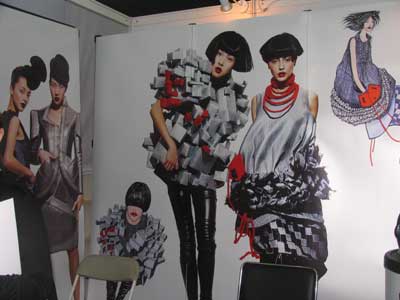 各展台吸引眼球有奇招