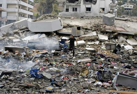 Israel jets blast Lebanon