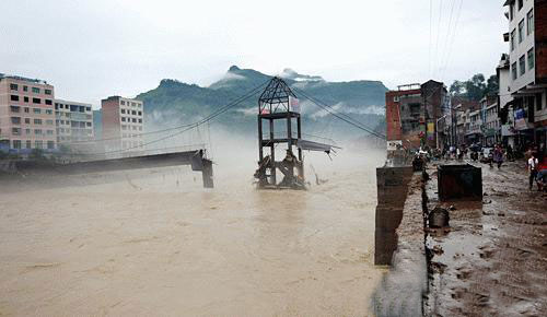 SW China battles flood