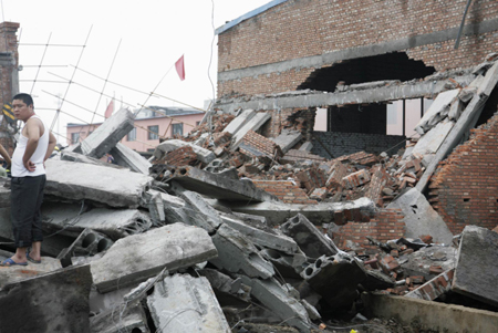 17 killed in N. China building collapse