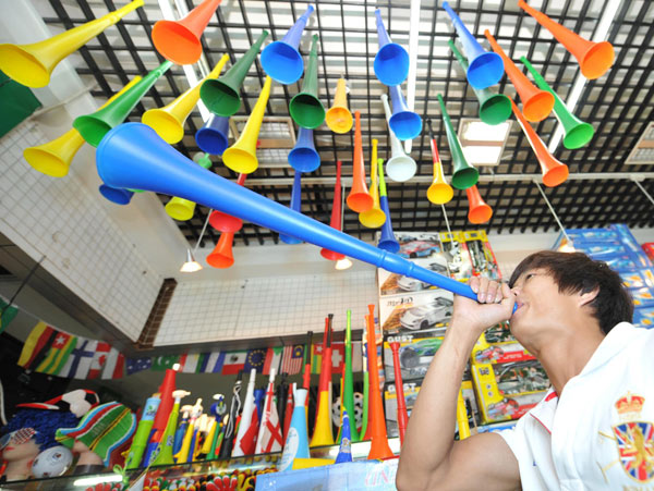 China cashes in on vuvuzela fever