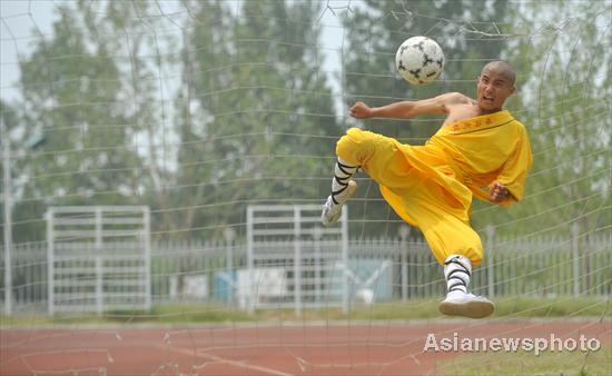 Shaolin Kung Fu catches World Cup fever