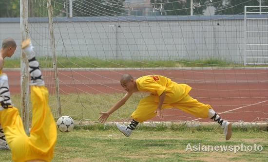 Shaolin Kung Fu catches World Cup fever