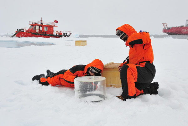 China’s scientific expedition on floating ice