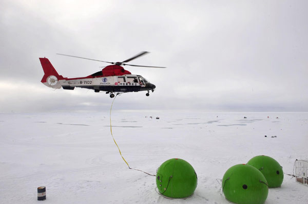 Chinese researchers settle down on Arctic ice