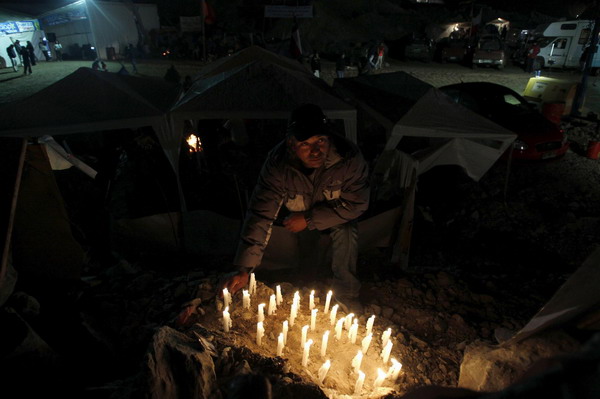 Pray for 33 trapped miners in Chile