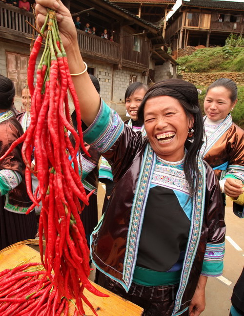 Red pepper competition in ethnic Miao village