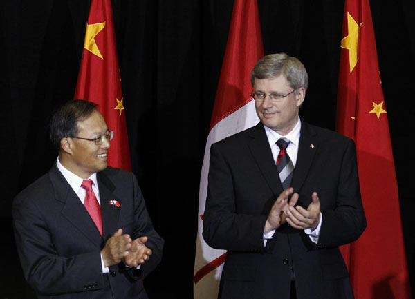 Chinese, Canadian PMs mark 40th anniversary of ties