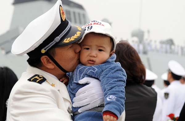 China's 7th escort flotilla leaves for missions