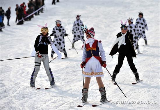 Creative ski games to welcome 2011