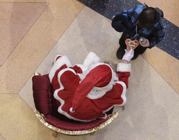 Go shopping when Christmas comes in Berlin