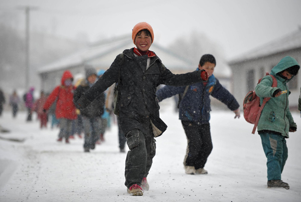 Snow blankets parts of China