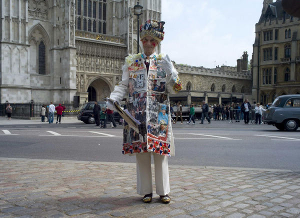 Coat covered in pics of Britain's Royal family