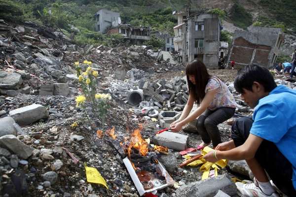 Tribute to fatal victims of Wenchuan quake