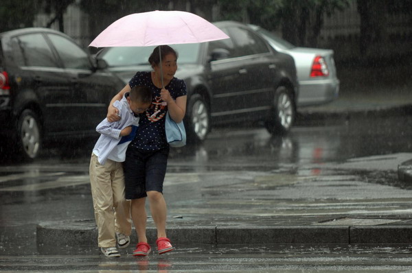 Timely rainfall soaks drought-hit E China