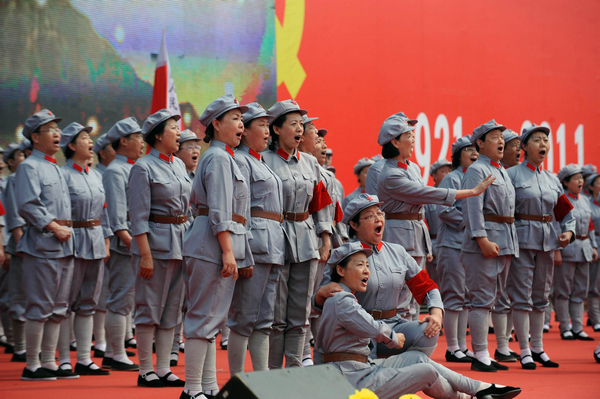 Red choruses sing across China