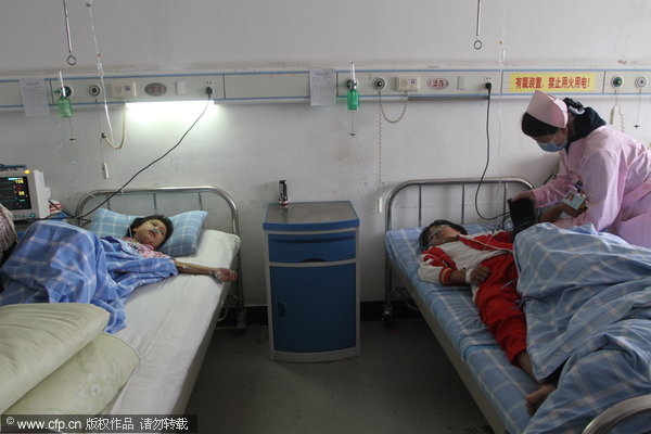 3 students attempt suicide in E China