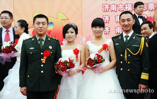 Free group wedding offered in E China