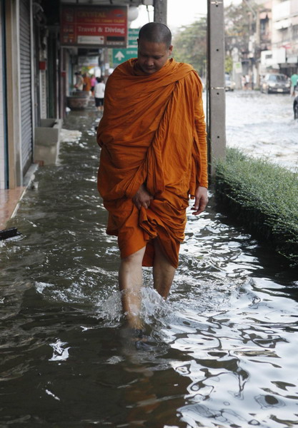 Bangkok on high alert with worst floods in 50-yrs