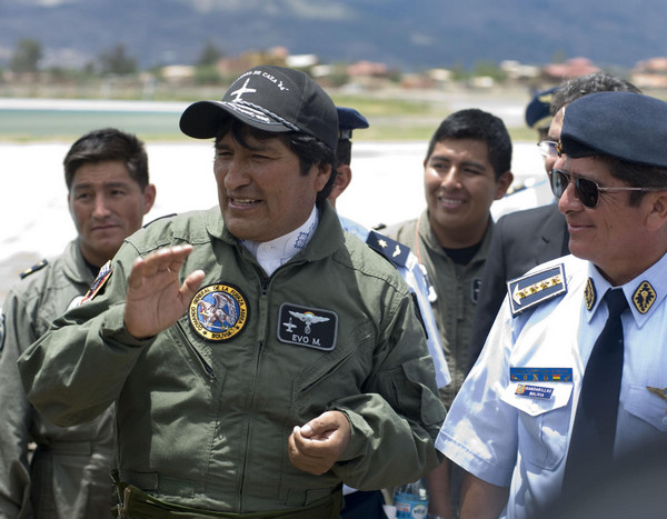 Bolivia's president flies Chinese jet