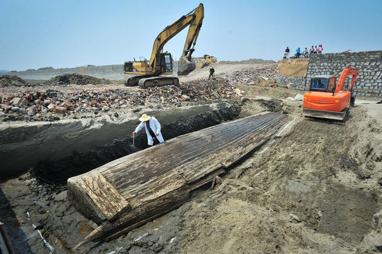 Ancient shipwrecks unearthed in Tianjin