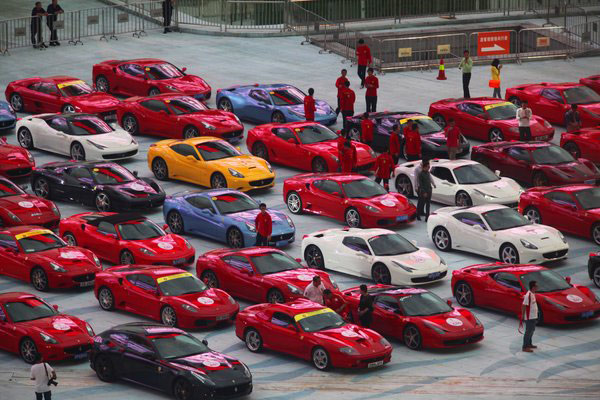 Ferrari cruise brings 130 sports cars to S China
