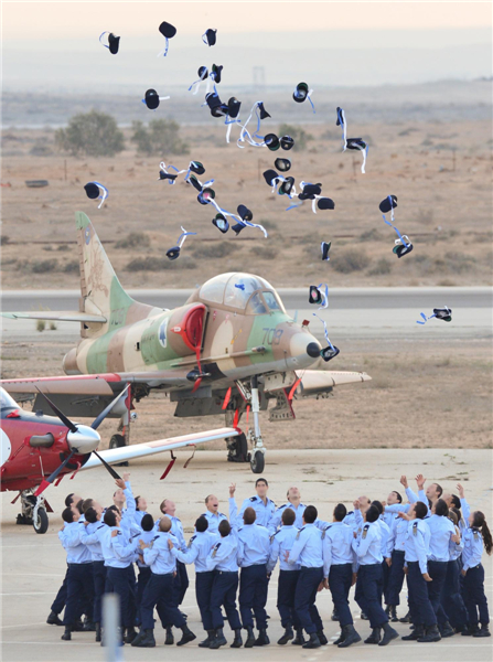 Air show at a graduation ceremony of Israeli pilots