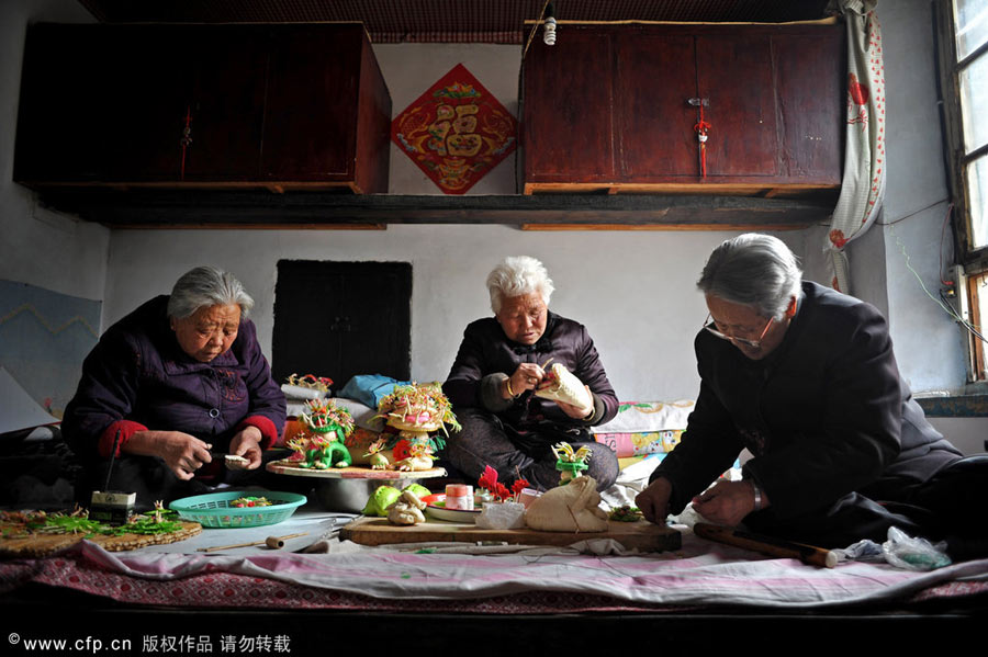 Dough molding craftsmanship in North China