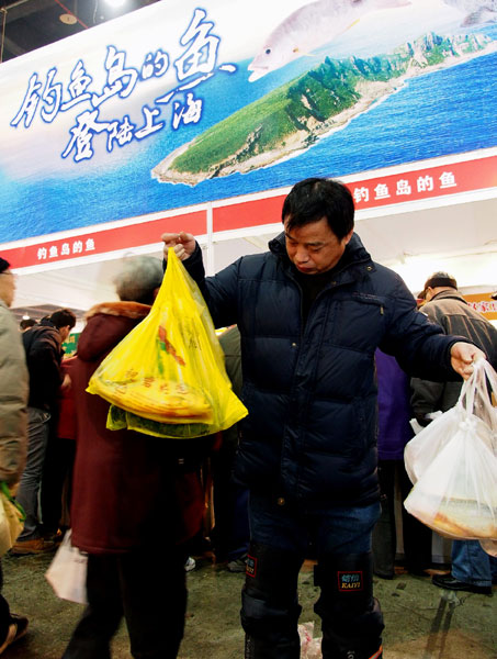 Diaoyu Islands fish on sale in Shanghai