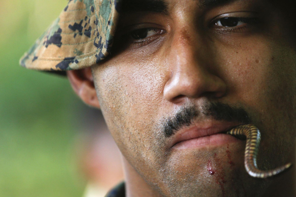 US marines drink cobra blood in exercise
