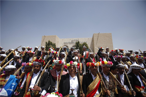 Mass wedding ceremony held in Sanaa