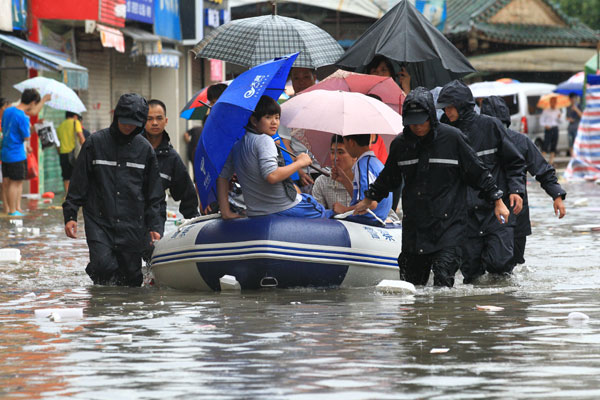 Rainstorms hit South China
