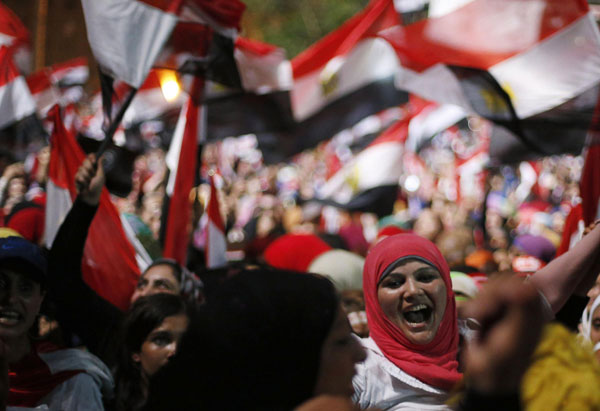 Jubilant crowds celebrate after Morsi overthrown
