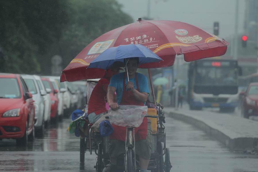 Rain continues in Beijing