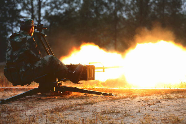 Frontier forces test shooting skills in NE China