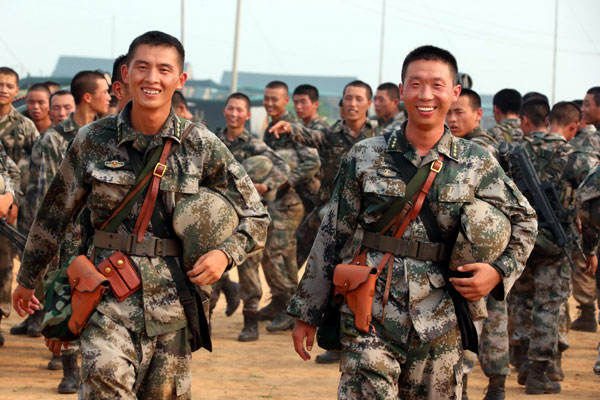 Soldiers gather for training in N China