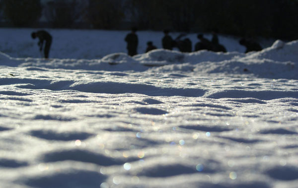 Snow makes seasonal debut in N China